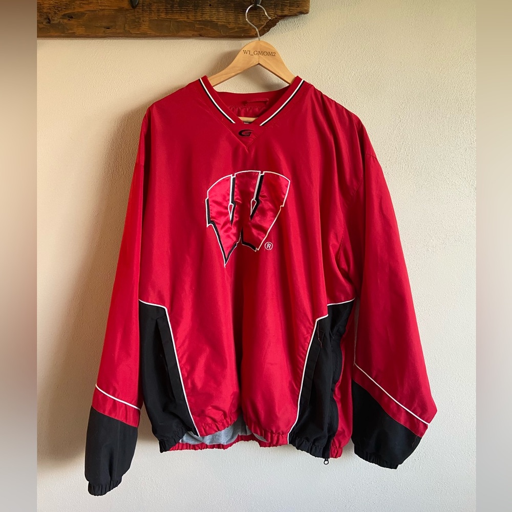 Vintage Pullover Crew neck University Of Wisconsin Wind Jacket Badgers Bucky XXL